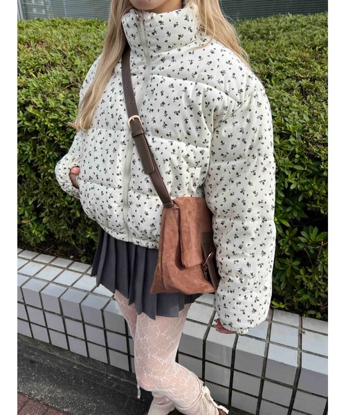 WC（ダブル シー）の「リトルフラワーコーデュロイジャケット（ブルゾン・レディース・アイボリー/ブラック・FREE）」の7枚目の写真