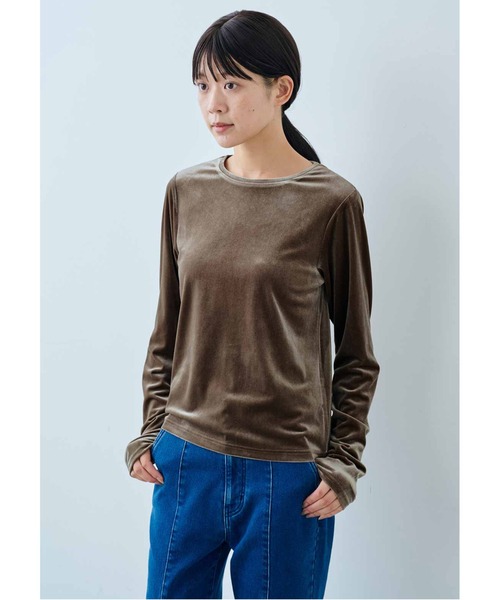 IEDIT（イディット）の「ＩＥＤＩＴ　袖シャーリングで着映えるベロアトップス（Tシャツ/カットソー・レディース・ブラウン/サックスブルー/ベージュ・LL/3L/M/L/S/4L）」の13枚目の写真