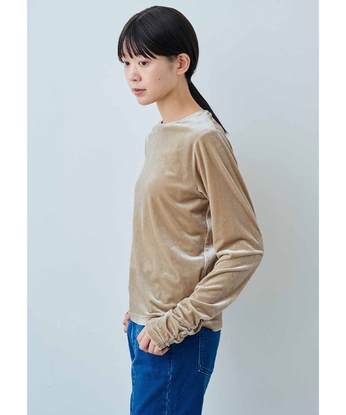 IEDIT（イディット）の「ＩＥＤＩＴ　袖シャーリングで着映えるベロアトップス（Tシャツ/カットソー・レディース・ブラウン/サックスブルー/ベージュ・LL/3L/M/L/S/4L）」の10枚目の写真