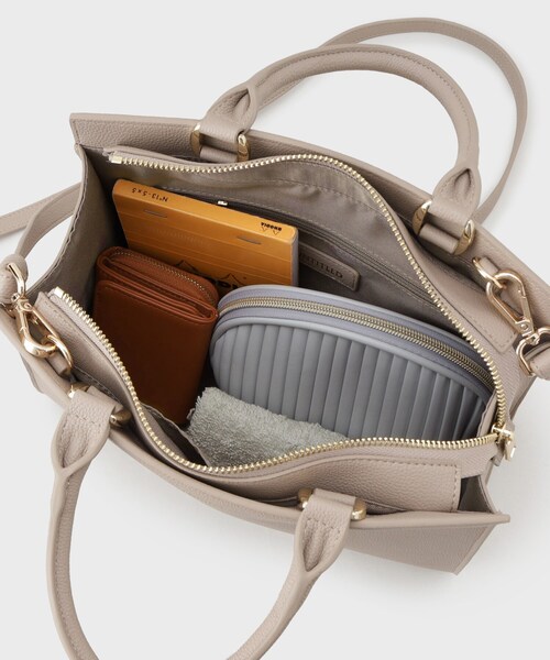 UNTITLED（アンタイトル）の「【セレモニー対応】ボクシーショルダー（ショルダーバッグ・レディース・ブラック/ベージュ/こしょう色系・99）」の13枚目の写真