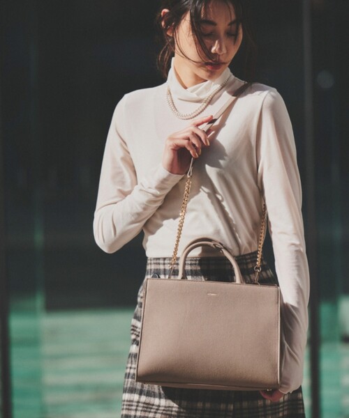 UNTITLED（アンタイトル）の「【セレモニー対応】ボクシーショルダー（ショルダーバッグ・レディース・ブラック/ベージュ/こしょう色系・99）」の19枚目の写真