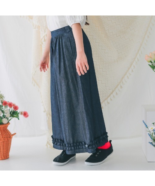 NHT(エヌエイチティー)の「エヌエイチティー フリルロングパンツ(その他パンツ・キッズ・ベージュ系その他6/インディゴブルー/ブラック・120cm/130cm/140cm/150cm/160cm/110cm)」の2枚目の写真