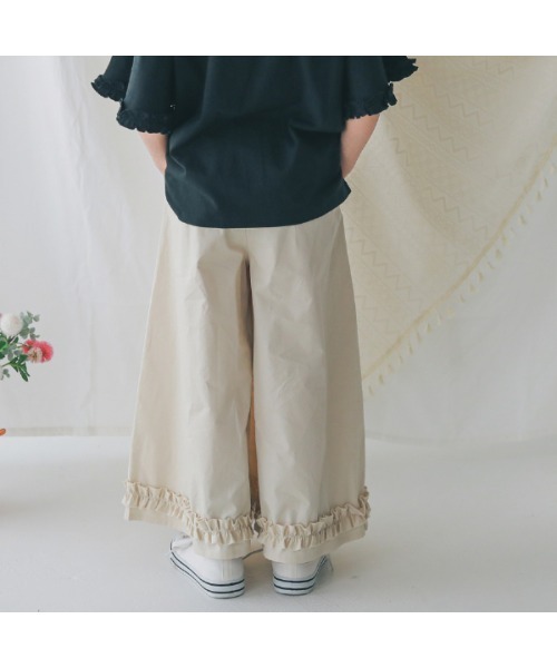 NHT(エヌエイチティー)の「エヌエイチティー フリルロングパンツ(その他パンツ・キッズ・ベージュ系その他6/インディゴブルー/ブラック・120cm/130cm/140cm/150cm/160cm/110cm)」の9枚目の写真