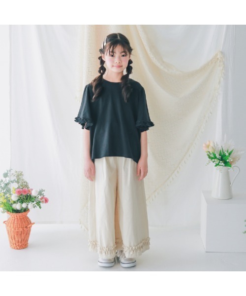 NHT(エヌエイチティー)の「エヌエイチティー フリルロングパンツ(その他パンツ・キッズ・ベージュ系その他6/インディゴブルー/ブラック・120cm/130cm/140cm/150cm/160cm/110cm)」の5枚目の写真