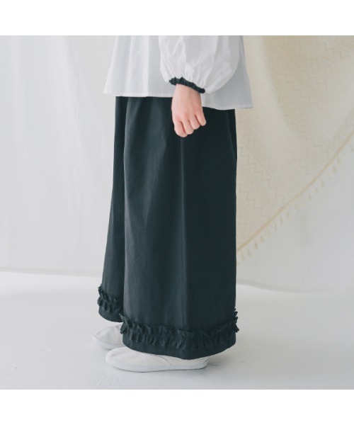 NHT(エヌエイチティー)の「エヌエイチティー フリルロングパンツ(その他パンツ・キッズ・ベージュ系その他6/インディゴブルー/ブラック・120cm/130cm/140cm/150cm/160cm/110cm)」の10枚目の写真