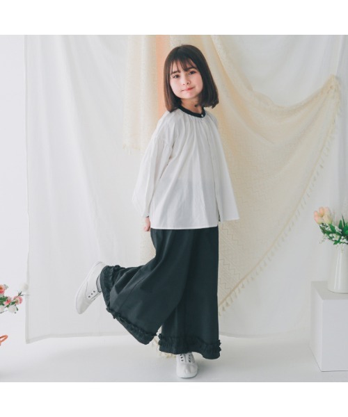 NHT(エヌエイチティー)の「エヌエイチティー フリルロングパンツ(その他パンツ・キッズ・ベージュ系その他6/インディゴブルー/ブラック・120cm/130cm/140cm/150cm/160cm/110cm)」の6枚目の写真