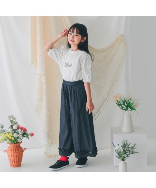 NHT(エヌエイチティー)の「エヌエイチティー フリルロングパンツ(その他パンツ・キッズ・ベージュ系その他6/インディゴブルー/ブラック・120cm/130cm/140cm/150cm/160cm/110cm)」の8枚目の写真