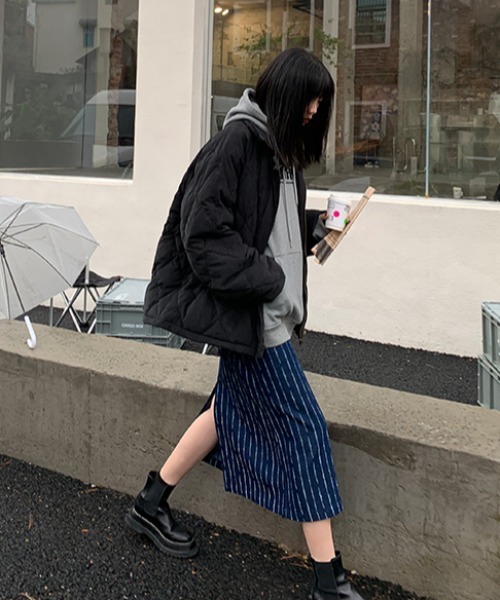 SHEPP(シープ)の「裏起毛 フロントロゴ ビッグパーカー(パーカー・レディース・ホワイト/グレー・M/L)」の13枚目の写真