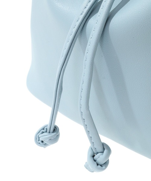 earth music&ecology（アースミュージックアンドエコロジー）の「バイカラーハンドルドロストバッグ（トートバッグ・レディース・ブルー/アイボリー/ブラック・FREE）」の8枚目の写真