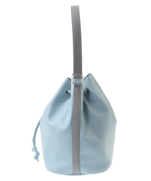 earth music&ecology（アースミュージックアンドエコロジー）の「バイカラーハンドルドロストバッグ（トートバッグ・レディース・ブルー/アイボリー/ブラック・FREE）」の15枚目の写真