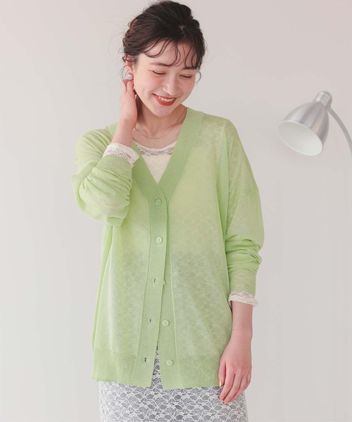 titivate(ティティベイト)の「ゆったりシアーVネックニットカーディガン(カーディガン/ボレロ・レディース・ブラック/ベージュ/ダークブラウン/ライトピンク/ライトグリーン/オフホワイト/レッド・S/L/M)」の15枚目の写真
