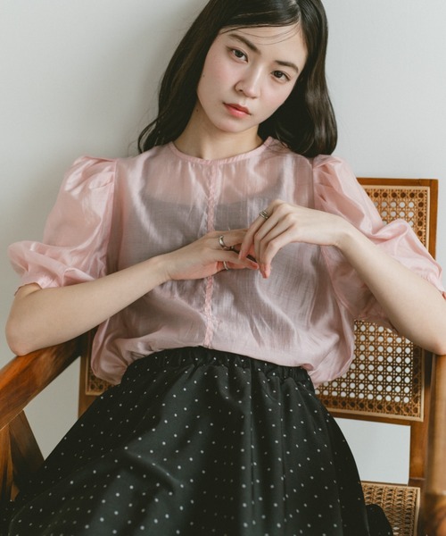 Tuck Vroom shear blouse (Tuck Vroom sheer blouse)