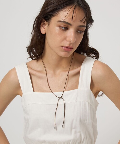 green label relaxing（グリーンレーベルリラクシング）の「コードメタルドロップ ネックレス（ネックレス・レディース・ゴールド/シルバー/ブラウン系・FREE）」の6枚目の写真