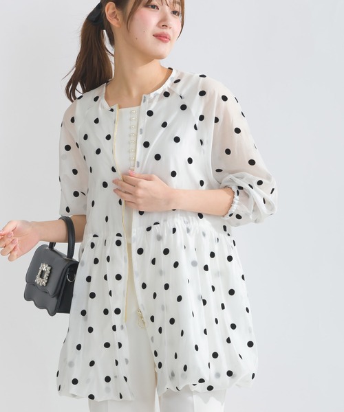 PICCIN PERLA（ピッチンペルラ）の「フロッキードットシアーブルゾン（ブルゾン・レディース・オフホワイト/ブラック・M）」の3枚目の写真