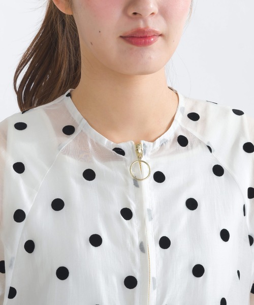 PICCIN PERLA（ピッチンペルラ）の「フロッキードットシアーブルゾン（ブルゾン・レディース・オフホワイト/ブラック・M）」の17枚目の写真