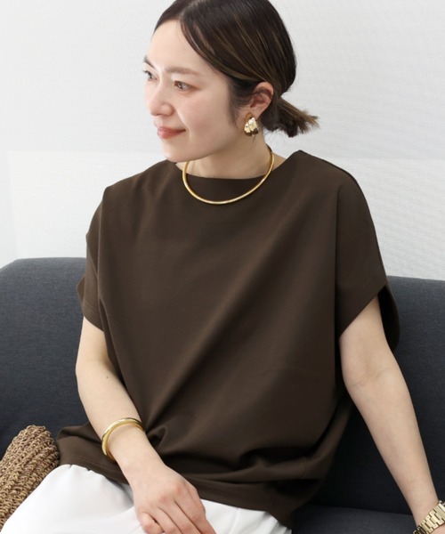 Aletta vita(アレッタビータ)の「【欲しかったのはこの立体感 週一トップス】ポンチボートネックコクーンプルオーバー(Tシャツ/カットソー・レディース・ブラック/ホワイト系/チョコ/ネイビー/チャコール/ベージュ系その他/ベージュ系その他2/オフホワイト・FREE)」の5枚目の写真