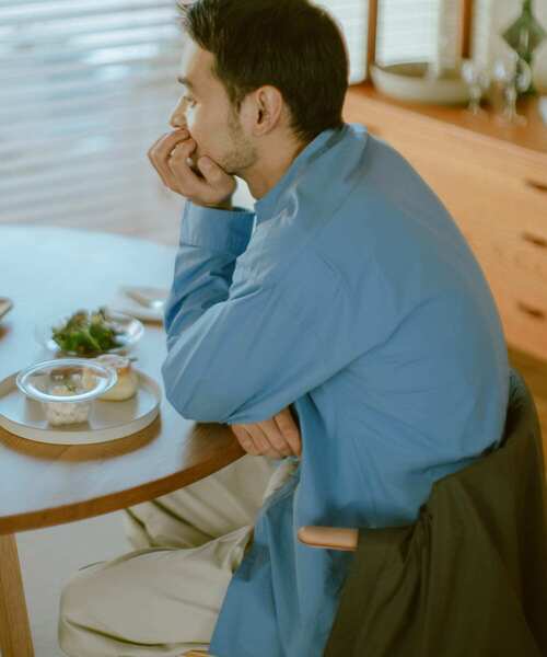 URBAN RESEARCH DOORS（アーバンリサーチドアーズ）の「シルクブレンド ロングスリーブバンドカラーシャツ（シャツ/ブラウス・メンズ・ブルー/ブルー系その他/ライトグレー・LARGE/MEDIUM）」の16枚目の写真