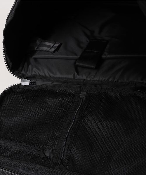 NEW ERA（ニューエラ）の「NEW ERA  BOX PACK / ニューエラ（バックパック/リュック・メンズ・ブラック系1/ブラック系・OSFA）」の15枚目の写真