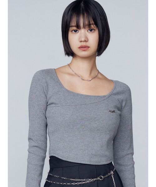 EMODA(エモダ)の「クロスクロップドトップ(Tシャツ/カットソー・レディース・ホワイト/ブラック/グレー/ピンク・FREE)」の12枚目の写真