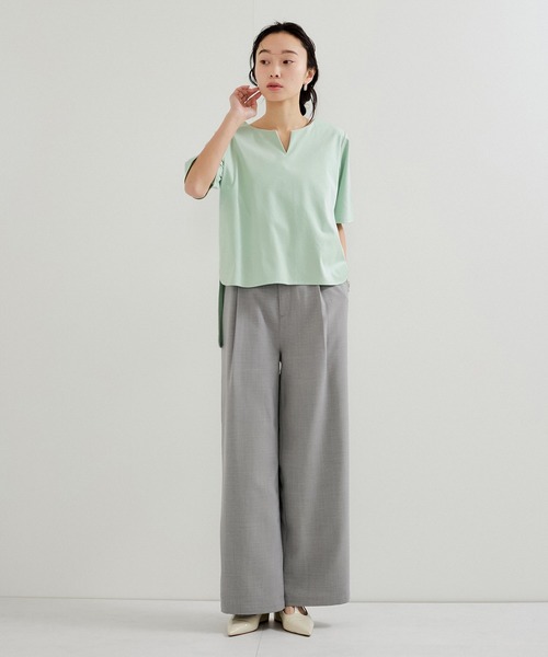le cercle ADAM ET ROPE'（ルセルクルアダムエロペ）の「2WAYヘムカットプルオーバー（Tシャツ/カットソー・レディース・ホワイト/ライトグリーン/ブラック/ベージュ系/ホワイト系・FREE）」の20枚目の写真