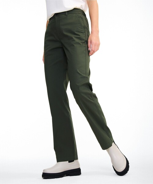 AIGLE(エーグル)の「COOLMAX 接触冷感 速乾 ドライ ストレートフィットパンツ(チノパンツ・レディース・ダークブルー/モスグリーン・40/38/36/35)」の13枚目の写真