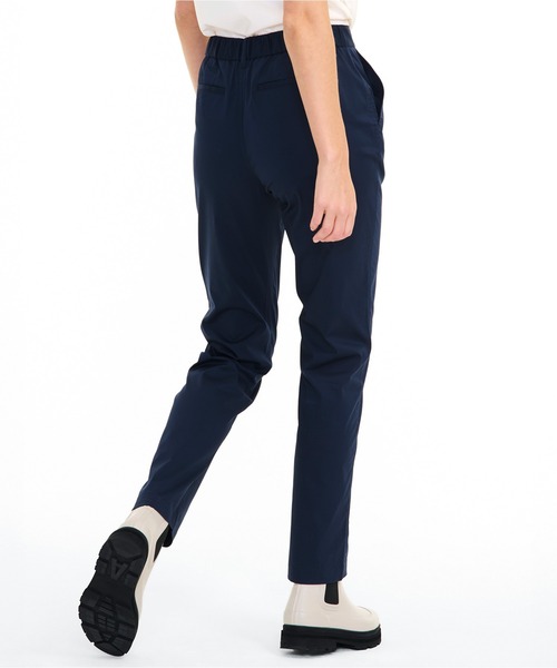 AIGLE(エーグル)の「COOLMAX 接触冷感 速乾 ドライ ストレートフィットパンツ(チノパンツ・レディース・ダークブルー/モスグリーン・40/38/36/35)」の6枚目の写真