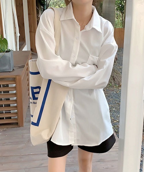 urge:(アージコロン )の「【URGE:】シンプル オーバーサイズ 長袖 白シャツ(シャツ/ブラウス・レディース・ホワイト・X-LARGE/LARGE/MEDIUM/SMALL)」の3枚目の写真