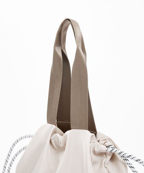 LOWELL things（ロウェル　シングス）の「【推し活】オシゴトナップサックトートバッグ/推し活バッグ/2WAY/うちわもすっぽり入る（バックパック/リュック・レディース・アイボリー/ブラック・フリー）」の14枚目の写真