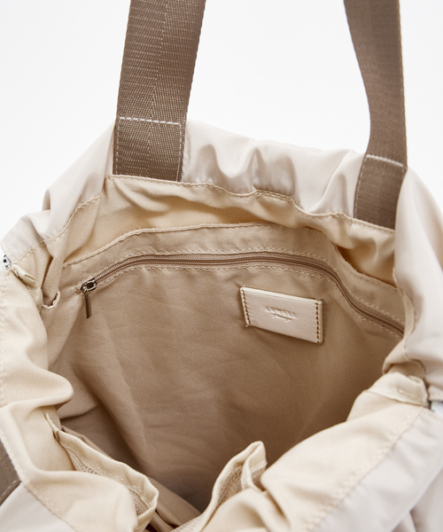 LOWELL things（ロウェル　シングス）の「【推し活】オシゴトナップサックトートバッグ/推し活バッグ/2WAY/うちわもすっぽり入る（バックパック/リュック・レディース・アイボリー/ブラック・フリー）」の18枚目の写真