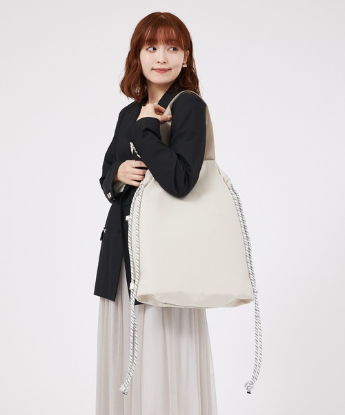 LOWELL things（ロウェル　シングス）の「【推し活】オシゴトナップサックトートバッグ/推し活バッグ/2WAY/うちわもすっぽり入る（バックパック/リュック・レディース・アイボリー/ブラック・フリー）」の5枚目の写真