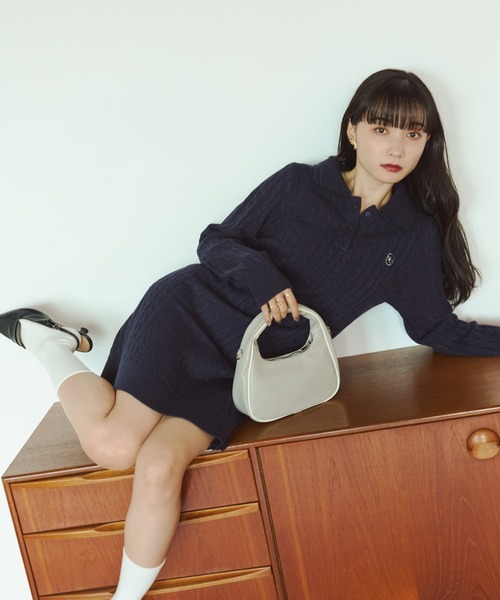 VANNIE U(ヴァニーユー)の「バイカラーパイピングワンハンドルバッグ/ショルダー付き(ショルダーバッグ・レディース・グレー/ブラック・FREE)」の18枚目の写真
