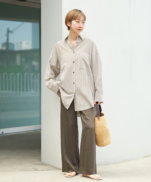 plage(プラージュ)の「silky satin minimal パンツ(その他パンツ・レディース・ブラック/カーキ・36/38)」の8枚目の写真