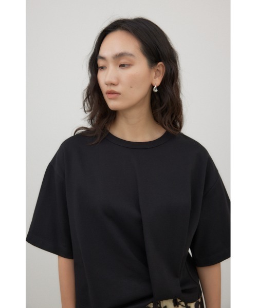 crie conforto(クリーコンフォルト)の「タックヘムショートプルオーバー(Tシャツ/カットソー・レディース・オフホワイト/ブラック/ピンク・FREE)」の5枚目の写真