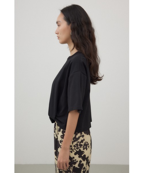 crie conforto(クリーコンフォルト)の「タックヘムショートプルオーバー(Tシャツ/カットソー・レディース・オフホワイト/ブラック/ピンク・FREE)」の8枚目の写真