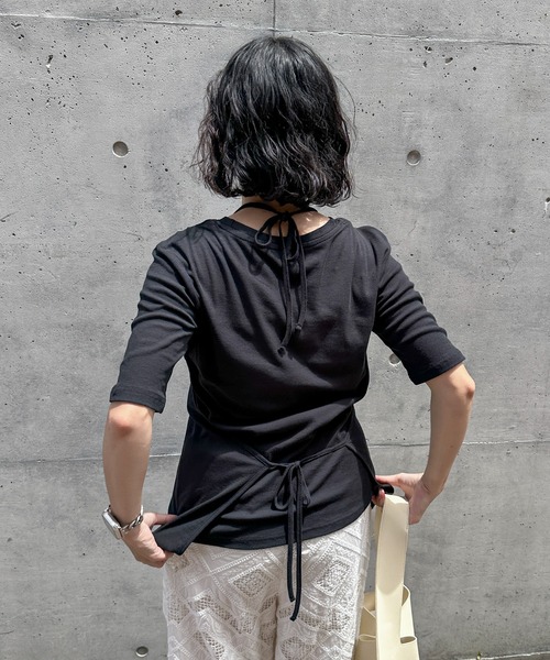 feepur(フェピュール)の「ホルターキャミレイヤードTee(Tシャツ/カットソー・レディース・ブラック/ベージュ・MEDIUM)」の9枚目の写真
