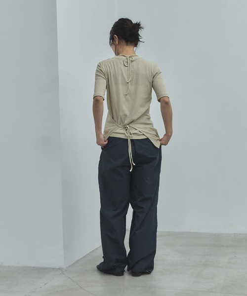 feepur(フェピュール)の「ホルターキャミレイヤードTee(Tシャツ/カットソー・レディース・ブラック/ベージュ・MEDIUM)」の13枚目の写真