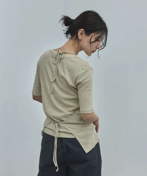 feepur(フェピュール)の「ホルターキャミレイヤードTee(Tシャツ/カットソー・レディース・ブラック/ベージュ・MEDIUM)」の16枚目の写真