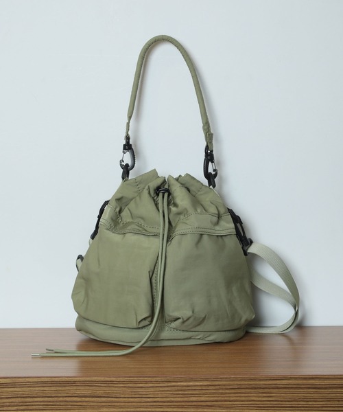 Munich(ミューニック)の「ポリエステルウェザーヘルメットバッグ(ショルダーバッグ・レディース・ベージュ/ブラック/ライトグレー/グリーン/レッド/パープル/オレンジ/カーキ・FREE)」の14枚目の写真