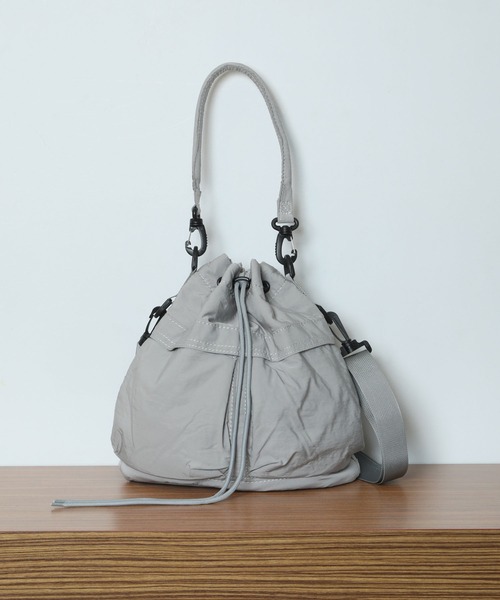 Munich(ミューニック)の「ポリエステルウェザーヘルメットバッグ(ショルダーバッグ・レディース・ベージュ/ブラック/ライトグレー/グリーン/レッド/パープル/オレンジ/カーキ・FREE)」の16枚目の写真