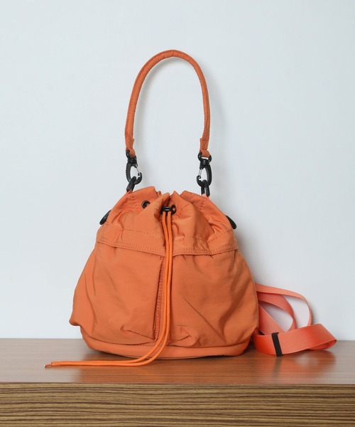 Munich(ミューニック)の「ポリエステルウェザーヘルメットバッグ(ショルダーバッグ・レディース・ベージュ/ブラック/ライトグレー/グリーン/レッド/パープル/オレンジ/カーキ・FREE)」の10枚目の写真