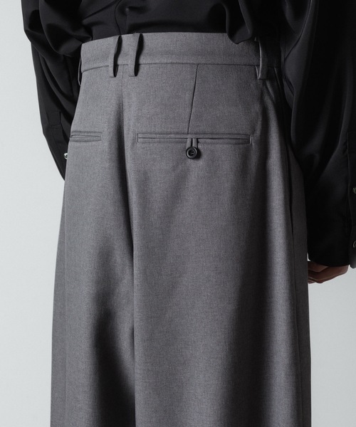 ato（アトウ）の「RECYCLE POLYESTER WIDE PANTS（スラックス・メンズ・トップグレー/ブラック/ベージュ・44/46/48）」の16枚目の写真