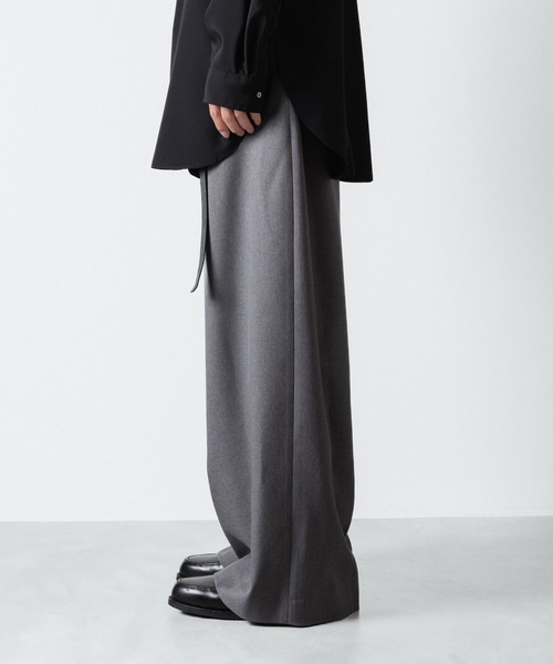 ato（アトウ）の「RECYCLE POLYESTER WIDE PANTS（スラックス・メンズ・トップグレー/ブラック/ベージュ・44/46/48）」の12枚目の写真