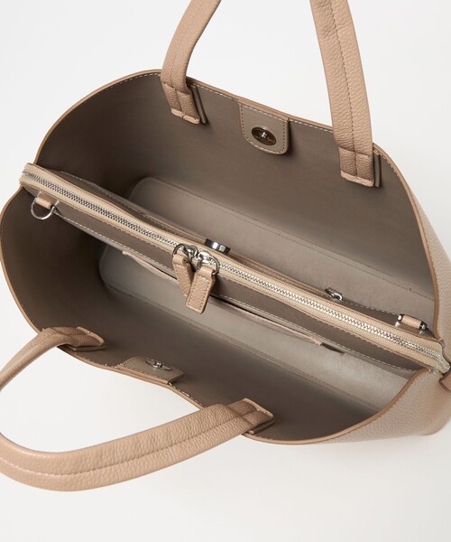 UNITED ARROWS(ユナイテッドアローズ)の「コンパートメント トートバッグ(トートバッグ・レディース・ブラック/ベージュ・FREE)」の6枚目の写真