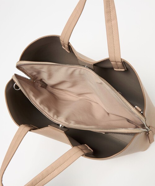 UNITED ARROWS(ユナイテッドアローズ)の「コンパートメント トートバッグ(トートバッグ・レディース・ブラック/ベージュ・FREE)」の9枚目の写真