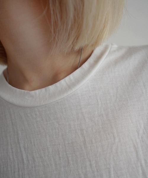 Rashik(ラシク)の「箔プリント冷感Tシャツ 接触冷感(Tシャツ/カットソー・レディース・ホワイト×シルバー/ブラック×シルバー/ホワイト×ゴールド・FREE)」の16枚目の写真