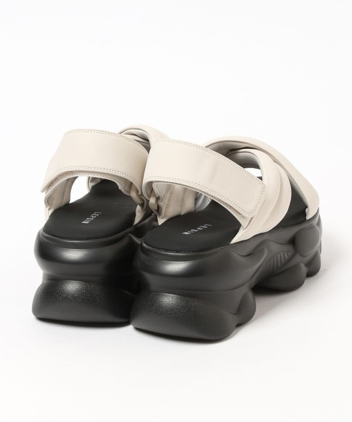LEPSIM（レプシィム）の「パデッドクロスサンダル　494467（サンダル・レディース・アイボリー/ブラック・MEDIUM/LARGE）」の11枚目の写真