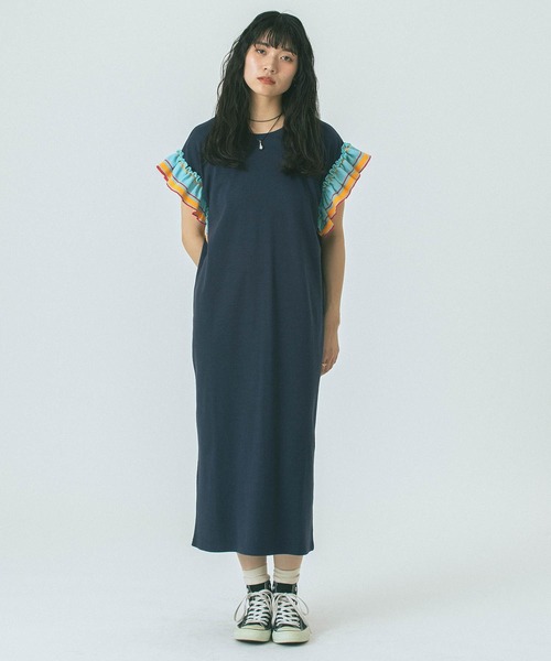 ROSE BUD（ローズバッド）の「FRILL SLEEVE DRESS（ワンピース・レディース・チャコール/ネイビー・ONE SIZE）」の14枚目の写真