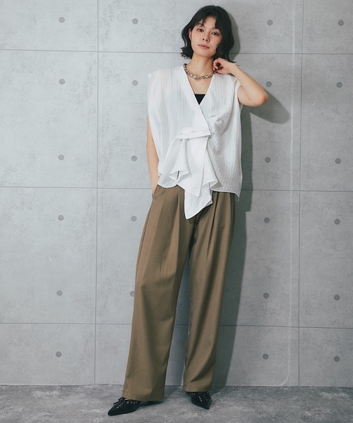SMILE ORCHID(スマイルオーキッド)の「Vネックノースリーブトップス(シャツ/ブラウス・レディース・ホワイト/ブラック・M)」の17枚目の写真