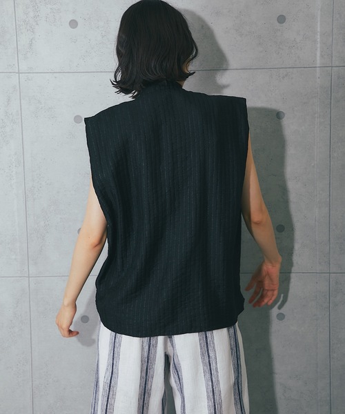 SMILE ORCHID(スマイルオーキッド)の「Vネックノースリーブトップス(シャツ/ブラウス・レディース・ホワイト/ブラック・M)」の14枚目の写真