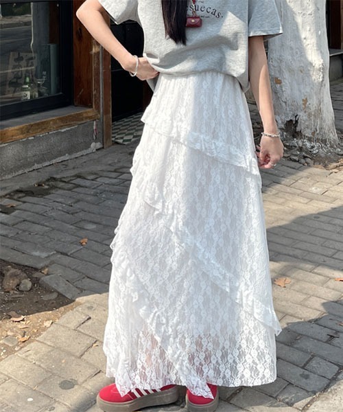 Mayree(メイリー)の「【Mayree】花柄 総レース アシンメトリーデザイン ロング丈 スカート(スカート・レディース・ホワイト・SMALL/MEDIUM/LARGE)」の2枚目の写真